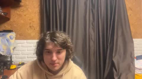 Snapshot of unholy_heat chatting on 12-21-25, 10:28 Anri online show from 12-21-25, 10:28