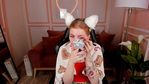 Snapshot of unicent chatting on 12-26-24, 06:43 Call me Mira thumbs up its make me happy online show from 12-26-24, 06:43