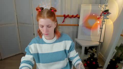 Snapshot of unicent chatting on 01-01-25, 08:26 Call me Mira thumbs up its make me happy online show from 01-01-25, 08:26