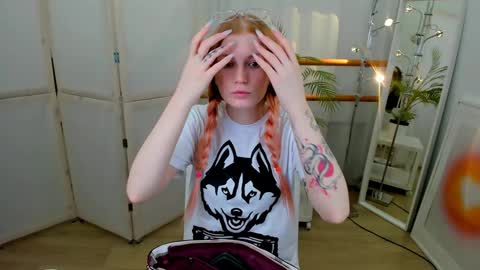 Snapshot of unicent chatting on 01-22-25, 08:49 Call me Mira thumbs up its make me happy online show from 01-22-25, 08:49