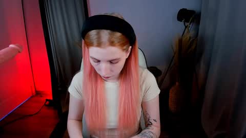 Snapshot of unicent chatting on 01-24-25, 07:07 Call me Mira thumbs up its make me happy online show from 01-24-25, 07:07