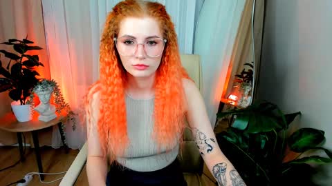 Snapshot of unicent chatting on 02-08-25, 01:44 Call me Mira thumbs up its make me happy online show from 02-08-25, 01:44