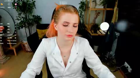 Snapshot of unicent chatting on 02-10-25, 01:35 Call me Mira thumbs up its make me happy online show from 02-10-25, 01:35