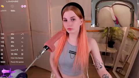 Snapshot of unicent chatting on 02-12-25, 12:37 Call me Mira thumbs up its make me happy online show from 02-12-25, 12:37