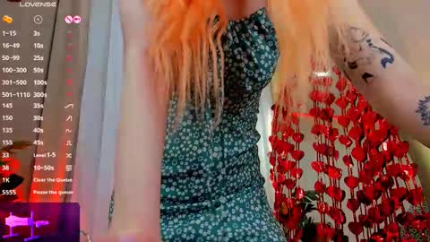 Snapshot of unicent chatting on 02-14-25, 10:07 Call me Mira thumbs up its make me happy online show from 02-14-25, 10:07