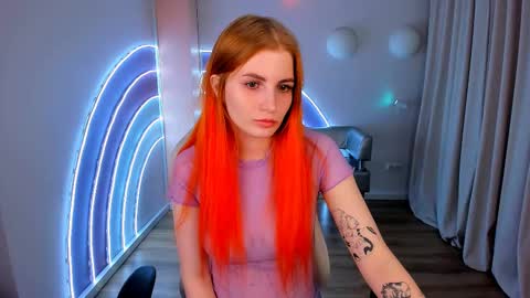 Snapshot of unicent chatting on 02-18-25, 08:47 Call me Mira thumbs up its make me happy online show from 02-18-25, 08:47