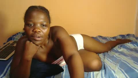 Snapshot of uniquebony chatting on 02-09-25, 01:11 UNIQUEBONY online show from 02-09-25, 01:11