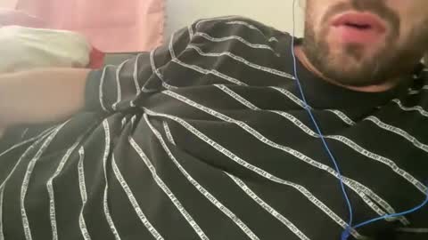 Snapshot of universalstudihoes chatting on 11-04-25, 09:36 universalstudihoes online show from 11-04-25, 09:36