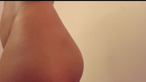 new INSTA   online show from 12-30-24, 03:25