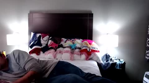 upforanything27 online show from 01-27-25, 02:53