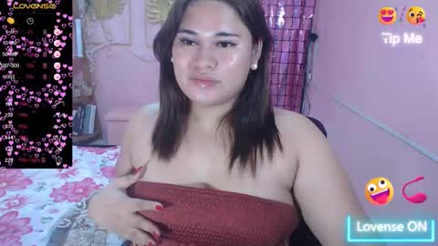 Snapshot of ur_baby_rebbecca chatting on 02-04-25, 10:55 SINGLE online show from 02-04-25, 10:55