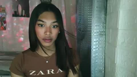 Snapshot of ur_dazzlingmorenaxx chatting on 12-01-25, 03:00 ur_dazzlingmorenaxx online show from 12-01-25, 03:00