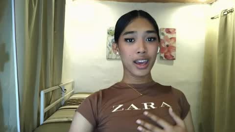ur_dazzlingmorenaxx online show from 07-25-26, 03:09