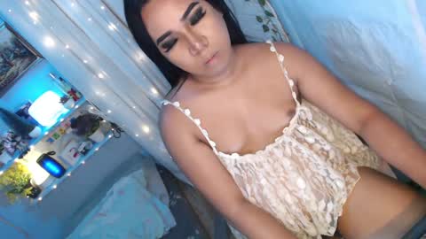 Snapshot of ur_hot_tommiexx chatting on 04-25-26, 02:47 jennie online show from 04-25-26, 02:47