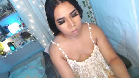 Snapshot of ur_hot_tommiexx chatting on 04-27-26, 01:03 jennie online show from 04-27-26, 01:03