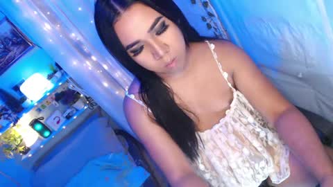 Snapshot of ur_hot_tommiexx chatting on 05-17-26, 01:58 jennie online show from 05-17-26, 01:58