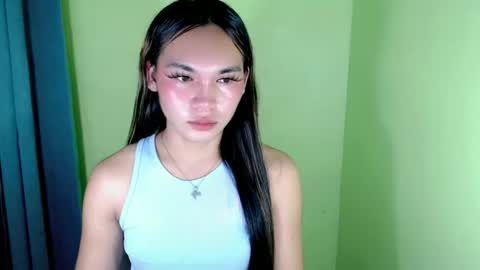 QUEENSY online show from 03-01-25, 01:00