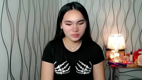 QUEENSY online show from 11-17-25, 10:59