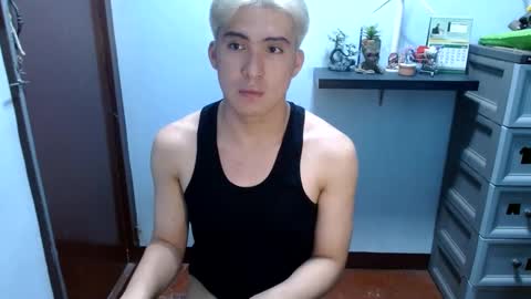 Snapshot of ur_jayqutee chatting on 12-25-24, 10:37 Ur jayqutee online show from 12-25-24, 10:37
