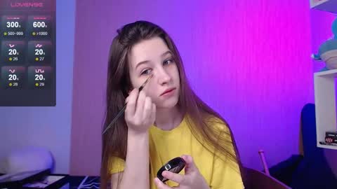 Snapshot of ur_kitty__ chatting on 09-14-25, 11:20 Lera online show from 09-14-25, 11:20