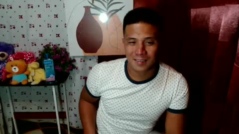 Snapshot of ur_pinoydave chatting on 01-17-25, 10:33 Dave online show from 01-17-25, 10:33