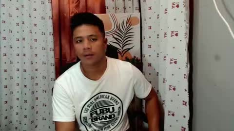 Snapshot of ur_pinoydave chatting on 02-16-25, 09:05 Dave online show from 02-16-25, 09:05