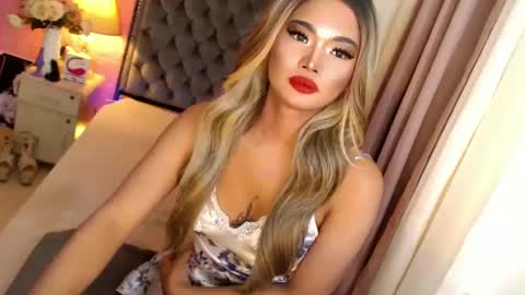 Snapshot of ur_sassygirl chatting on 02-18-25, 01:32 Kath online show from 02-18-25, 01:32