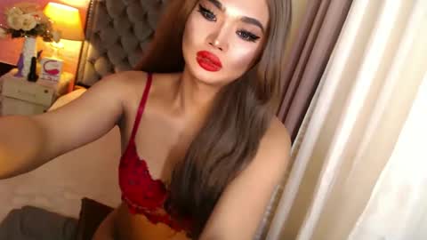 Snapshot of ur_sassygirl chatting on 02-27-25, 07:04 Kath online show from 02-27-25, 07:04