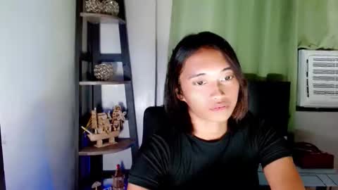 Snapshot of ur_sexyllie chatting on 02-15-26, 07:51 Ellie online show from 02-15-26, 07:51