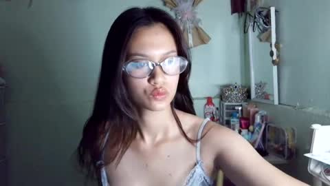 Snapshot of ur_sinfulangel chatting on 07-12-26, 05:59 lovelyangel online show from 07-12-26, 05:59
