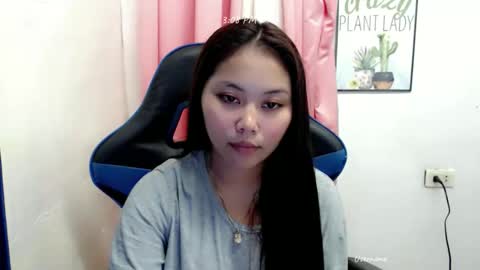 Snapshot of ur_small_girl chatting on 11-25-25, 07:08 ur_small_girl online show from 11-25-25, 07:08