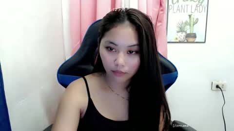 Snapshot of ur_small_girl chatting on 11-30-25, 07:12 ur_small_girl online show from 11-30-25, 07:12