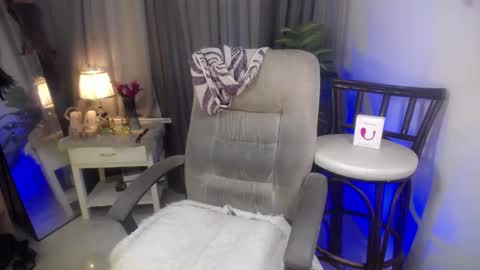 Snapshot of ur_sweet_atarah18 chatting on 09-29-25, 07:02 Atarah online show from 09-29-25, 07:02