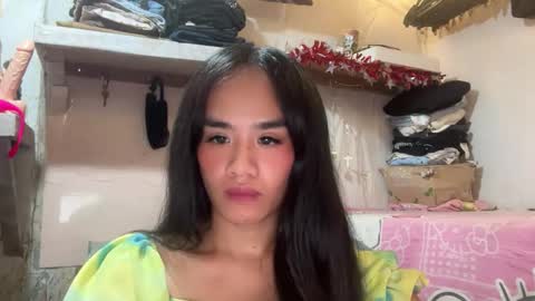 Snapshot of ur_sweet_atarah18 chatting on 12-21-25, 02:57 Atarah online show from 12-21-25, 02:57