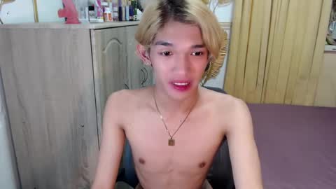 Snapshot of urasian_john20 chatting on 06-16-26, 06:27 urasian_john20 online show from 06-16-26, 06:27