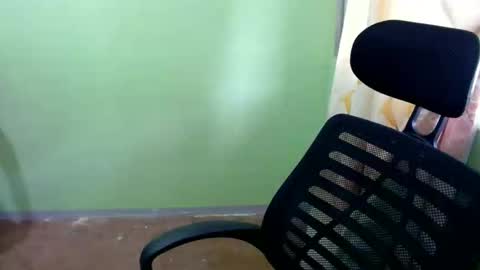 urasian_joy online show from 10-17-25, 05:32