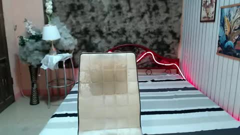 HI WE ARE NATHANIEL AND SEV online show from 02-07-26, 04:33