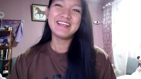 Snapshot of urasian_newra chatting on 02-22-25, 11:57 NEWRA ALLISON online show from 02-22-25, 11:57