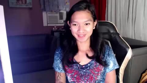 Snapshot of urasian_newra chatting on 10-03-25, 08:50 NEWRA ALLISON online show from 10-03-25, 08:50