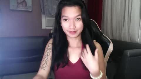 Snapshot of urasian_newra chatting on 10-14-25, 05:52 NEWRA ALLISON online show from 10-14-25, 05:52