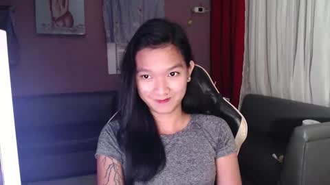 Snapshot of urasian_newra chatting on 10-24-25, 04:58 NEWRA ALLISON online show from 10-24-25, 04:58