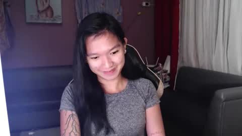 Snapshot of urasian_newra chatting on 10-25-25, 05:08 NEWRA ALLISON online show from 10-25-25, 05:08