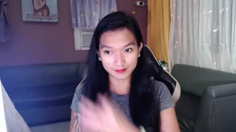 Snapshot of urasian_newra chatting on 11-04-25, 01:27 NEWRA ALLISON online show from 11-04-25, 01:27