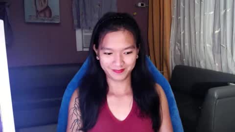 Snapshot of urasian_newra chatting on 11-05-25, 08:09 NEWRA ALLISON online show from 11-05-25, 08:09