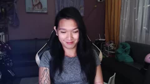 Snapshot of urasian_newra chatting on 11-12-25, 10:09 NEWRA ALLISON online show from 11-12-25, 10:09