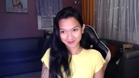 Snapshot of urasian_newra chatting on 11-18-25, 06:01 NEWRA ALLISON online show from 11-18-25, 06:01