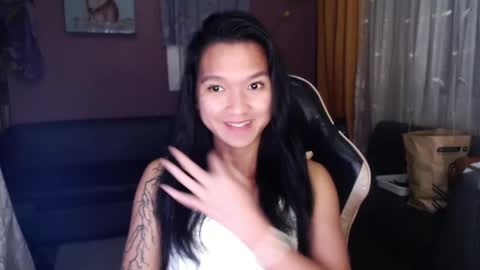 Snapshot of urasian_newra chatting on 11-22-25, 06:40 NEWRA ALLISON online show from 11-22-25, 06:40