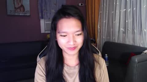 Snapshot of urasian_newra chatting on 12-19-25, 10:39 NEWRA ALLISON online show from 12-19-25, 10:39