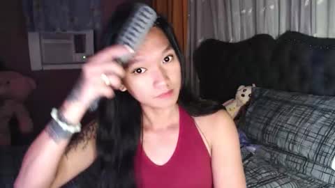 Snapshot of urasian_newra chatting on 01-12-26, 05:23 NEWRA ALLISON online show from 01-12-26, 05:23