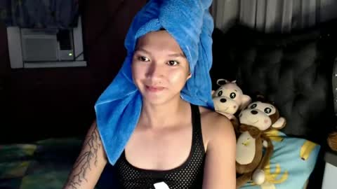Snapshot of urasian_newra chatting on 06-22-26, 04:20 NEWRA ALLISON online show from 06-22-26, 04:20